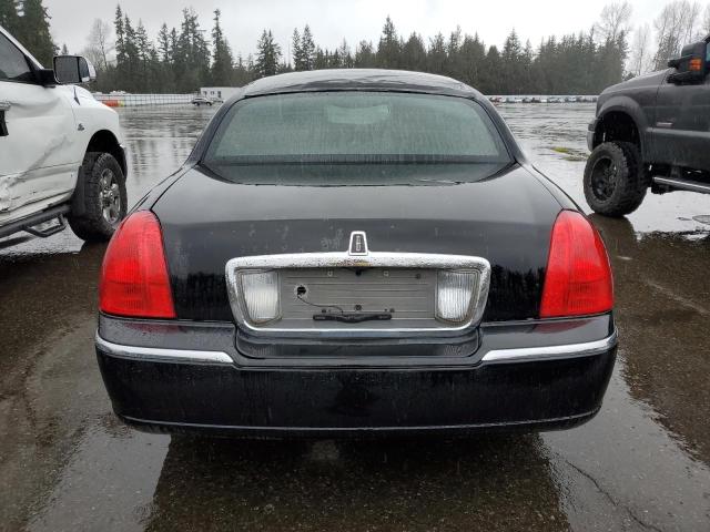 1L1FM81W14Y667731 Lincoln Town Car Executive