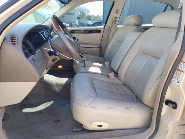 1LNHM83W9YY886740 Lincoln TOWNCAR