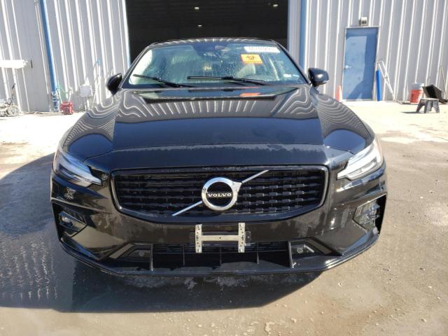 2022 VOLVO S60 B5 MOM - 7JRL12TZ5NG177725
