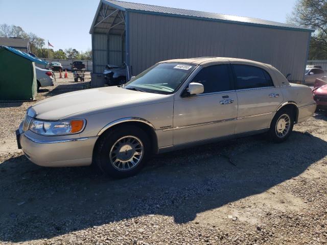 Salvage cars for sale from Copart Midway, FL: 2000 Lincoln Town Car Cartier