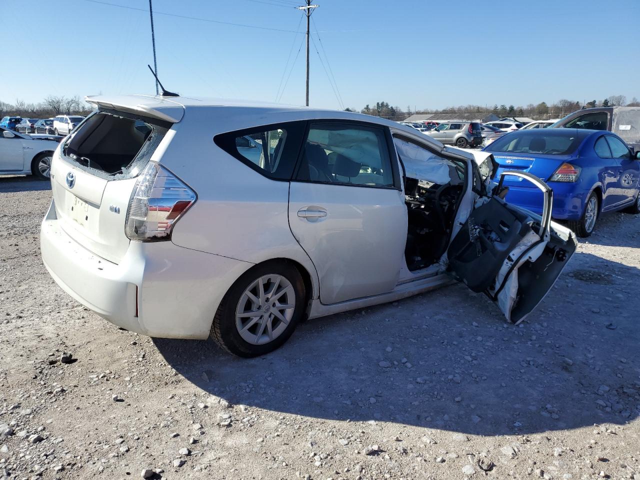 JTDZN3EU3E3313779 2014 Toyota Prius V