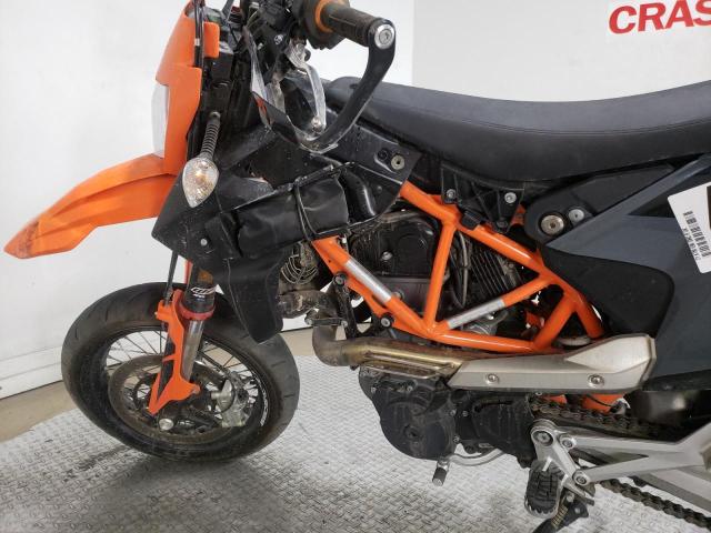 2021 KTM 690 SMC R VBKLSV40XMM709112