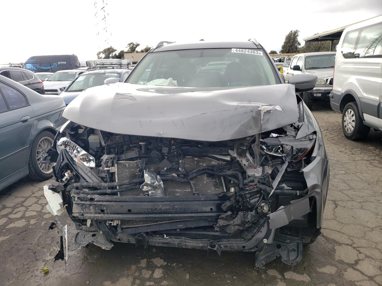 KNMAT2MT3HP614135 NISSAN ROGUE 2017