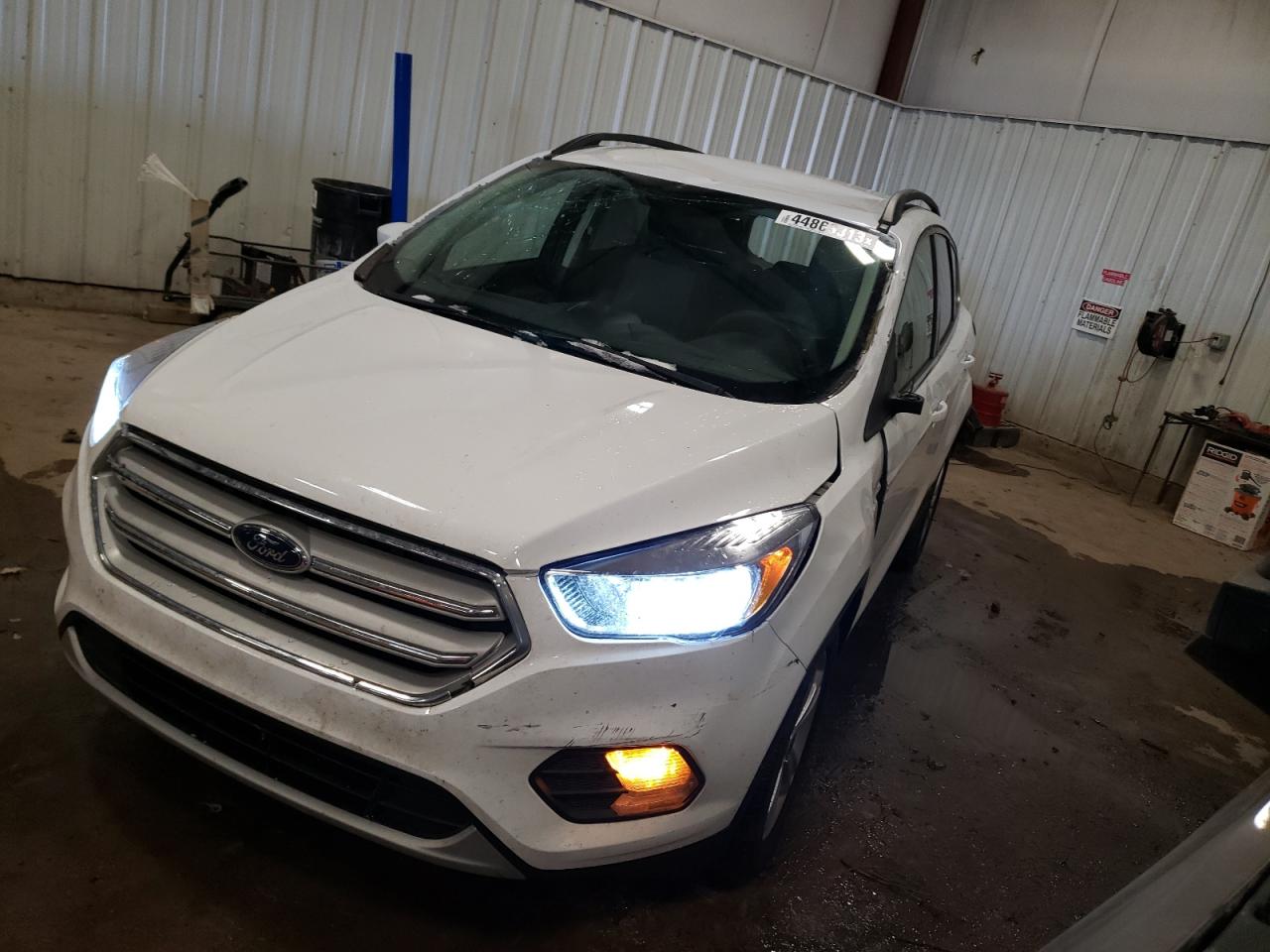 1FMCU0GD7HUA56155 FORD ESCAPE 2017