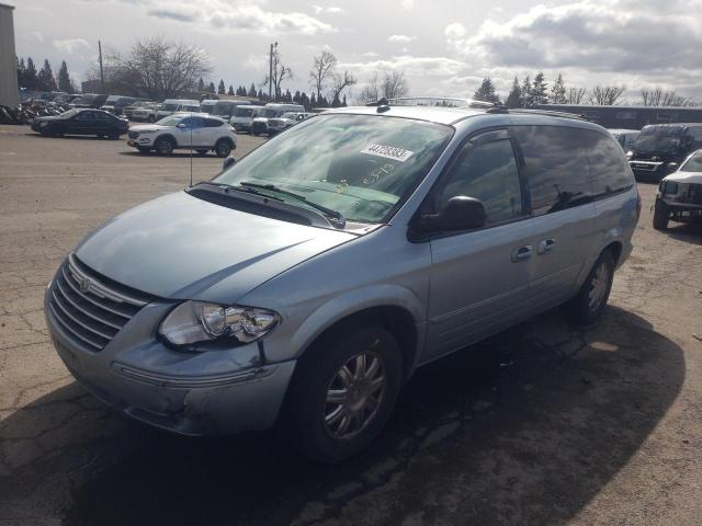 2005 Chrysler Town & Country Limited