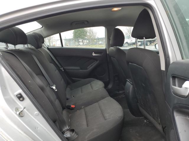 3KPFK4A73JE208003 KIA FORTE LX