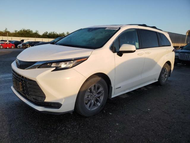 2021 Toyota Sienna LE