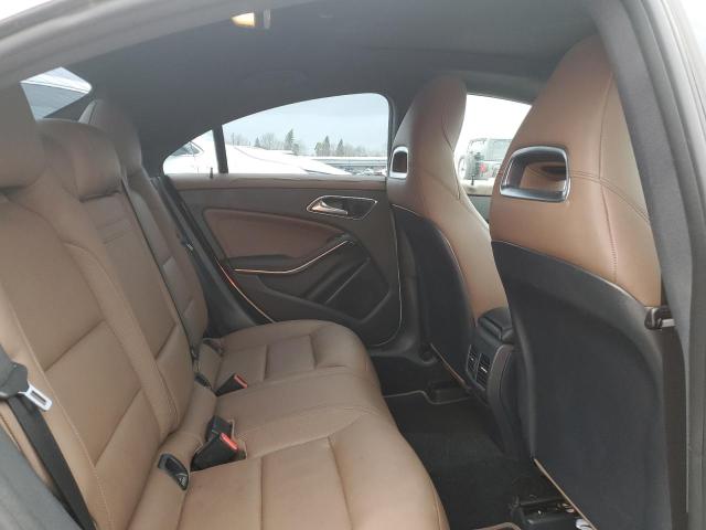 WDDSJ4GB9JN610560 Mercedes-Benz CLA 250 4MATIC