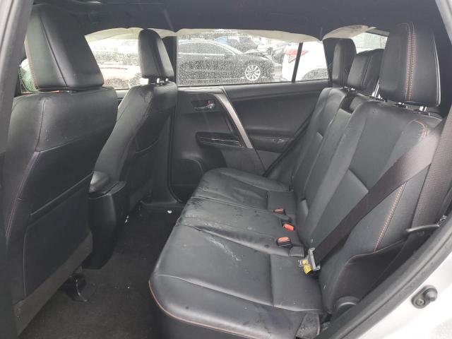 2018 TOYOTA RAV4 SE - JTMNFREV0JJ186549
