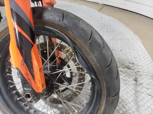 2021 KTM 690 SMC R VBKLSV40XMM709112