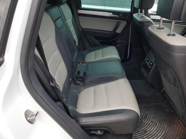 2017 VOLKSWAGEN TOUAREG WO - WVGRF7BP2HD002048