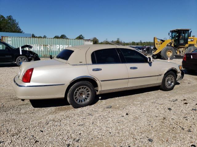1LNHM83W9YY886740 Lincoln TOWNCAR