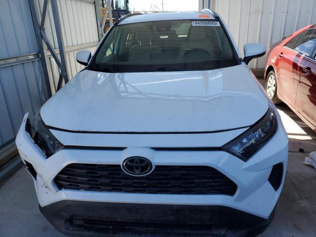 2T3G1RFV0KW061107 Toyota RAV4 LE