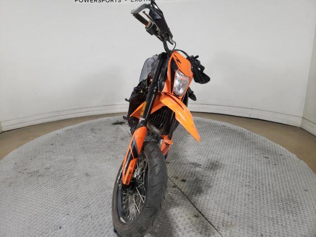 2021 KTM 690 SMC R VBKLSV40XMM709112