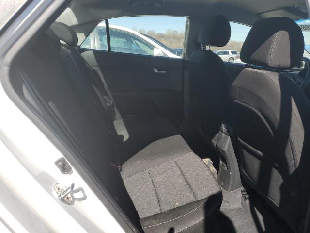 3KPA24AD2LE318043 KIA RIO LX