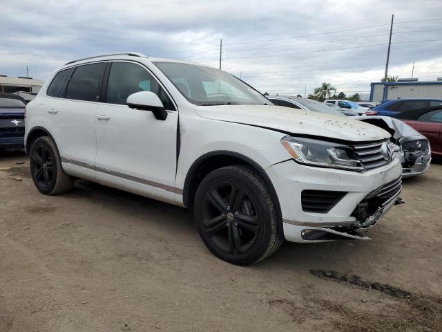 2017 VOLKSWAGEN TOUAREG WO - WVGRF7BP2HD002048
