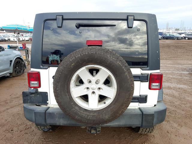 1C4BJWDG3JL908068 Jeep Wrangler Unlimited Sport