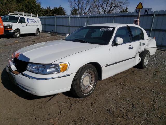 2000 Lincoln Town Car Executive