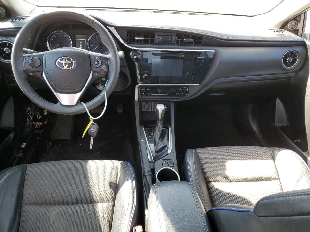 5YFBURHEXHP676975 TOYOTA COROLLA 2017