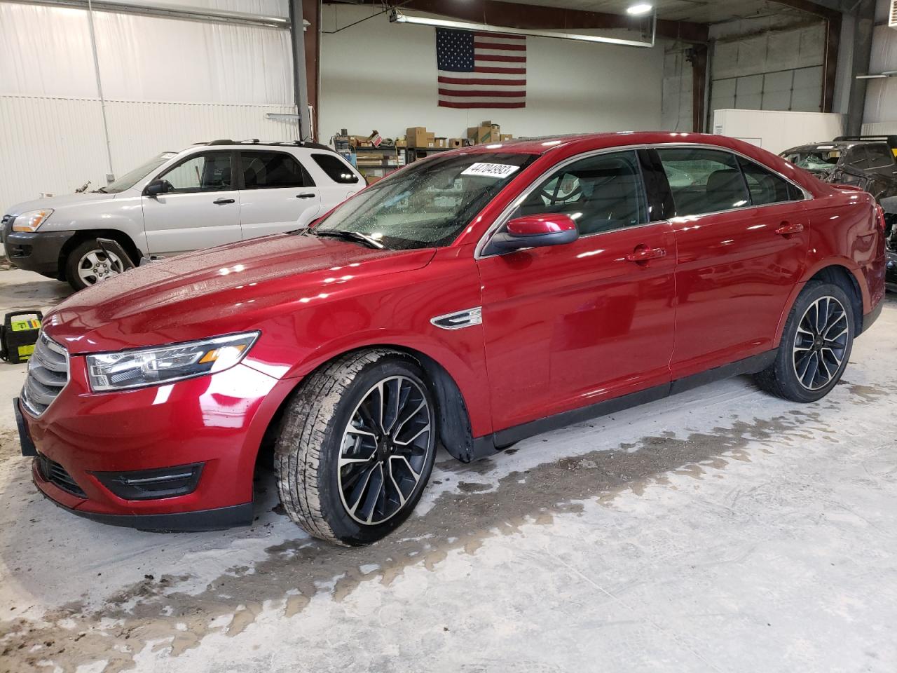 1FAHP2E89JG142340 FORD TAURUS SEL 2018