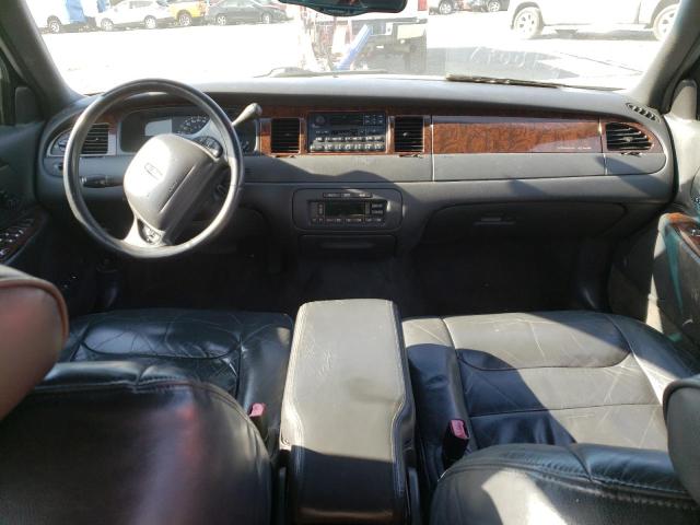 1LNHM81W0YY799246 Lincoln Town Car Executive