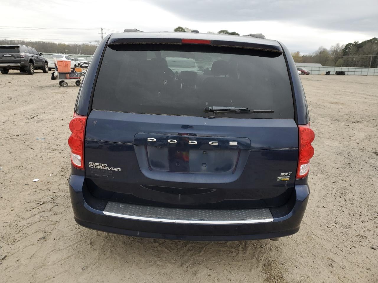 2C4RDGCG3HR746084 2017 Dodge Grand Caravan Sxt