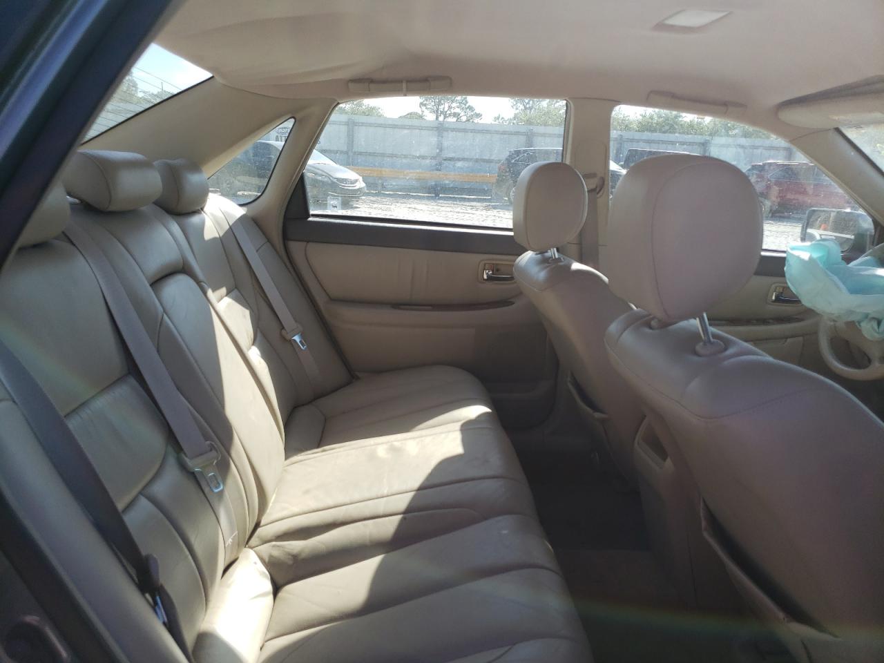 2000 Toyota Avalon - Image 10