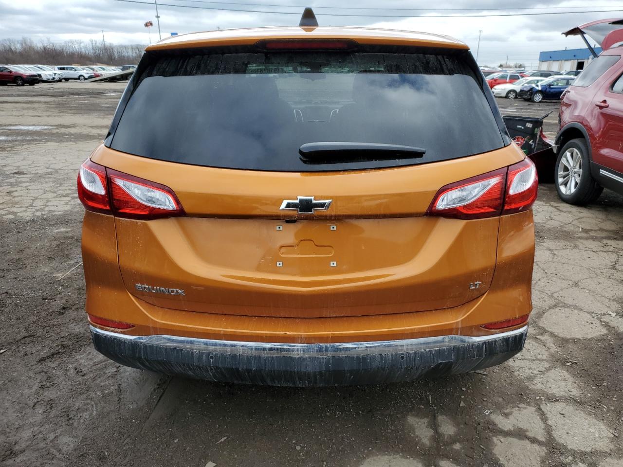 2GNAXJEV1J6307915 CHEVROLET EQUINOX 2018