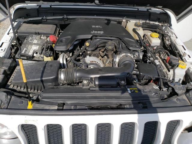 1C4HJXEG3JW206894 Jeep Wrangler Unlimited Sahara