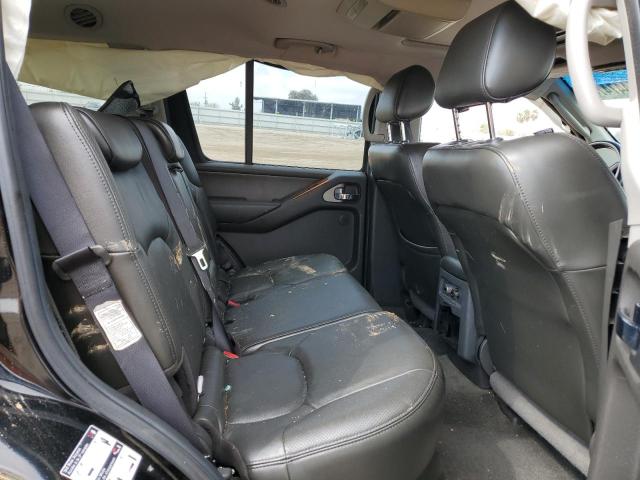 5N1AR18U75C745305 Nissan Pathfinder Le