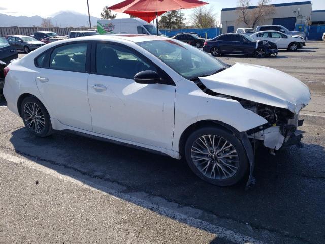 3KPF54AD1NE426587 KIA Forte Gt Line