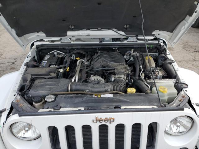 1C4BJWEG1FL730229 Jeep Wrangler Unlimited Sahara