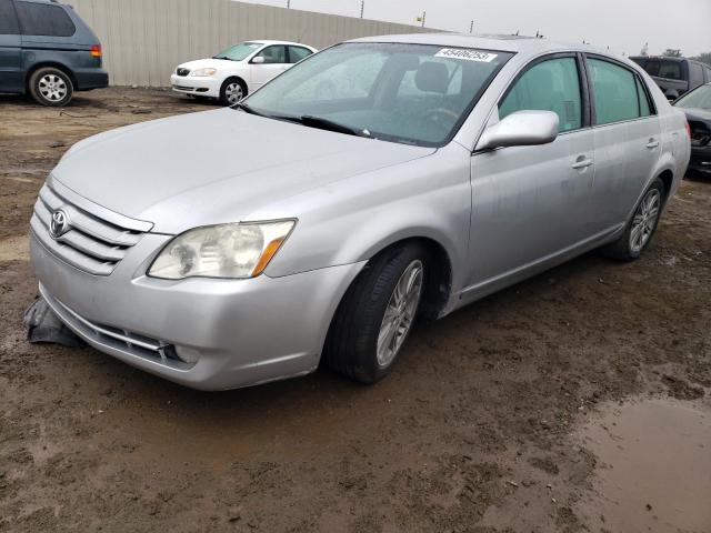 2005 Toyota Avalon XL