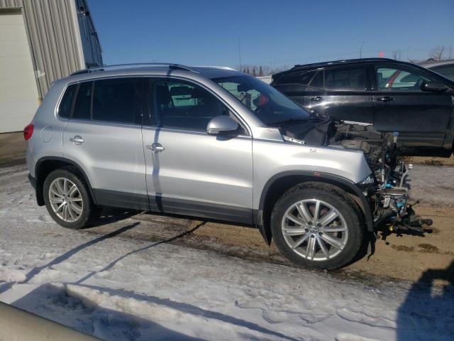 2017 VOLKSWAGEN TIGUAN COM - WVGMV7AX3HK005681
