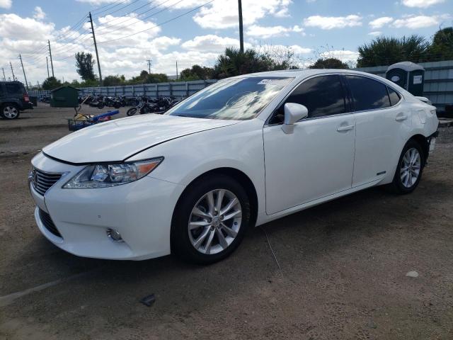 2015 Lexus ES 300h 