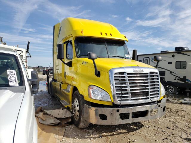 Salvage cars for sale from Copart Grand Prairie, TX: 2015 Freightliner Cascadia 125