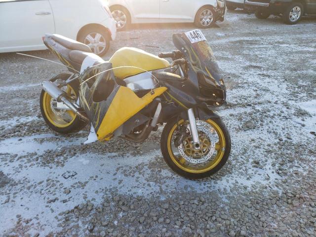 Salvage motorcycles for sale at Pekin, IL auction: 2001 Kawasaki ZX600 J1