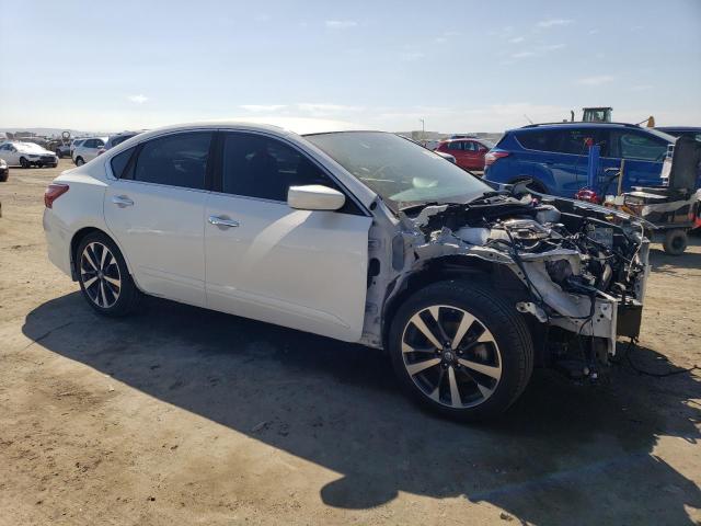 1N4AL3AP2HN303357 Nissan ALTIMA 2.5
