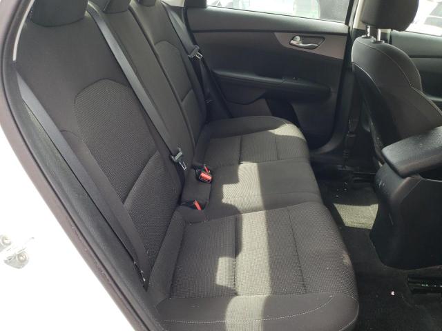 3KPF24AD5KE137913 KIA FORTE FE