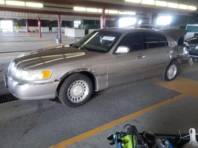 2001 Lincoln Town Car Executive