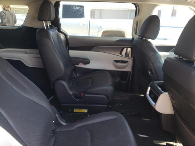 KNDNB4H39N6124455 KIA Carnival Lx