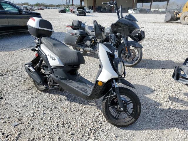 Motos salvage para piezas a la venta en subasta: 2022 Yongfu MC