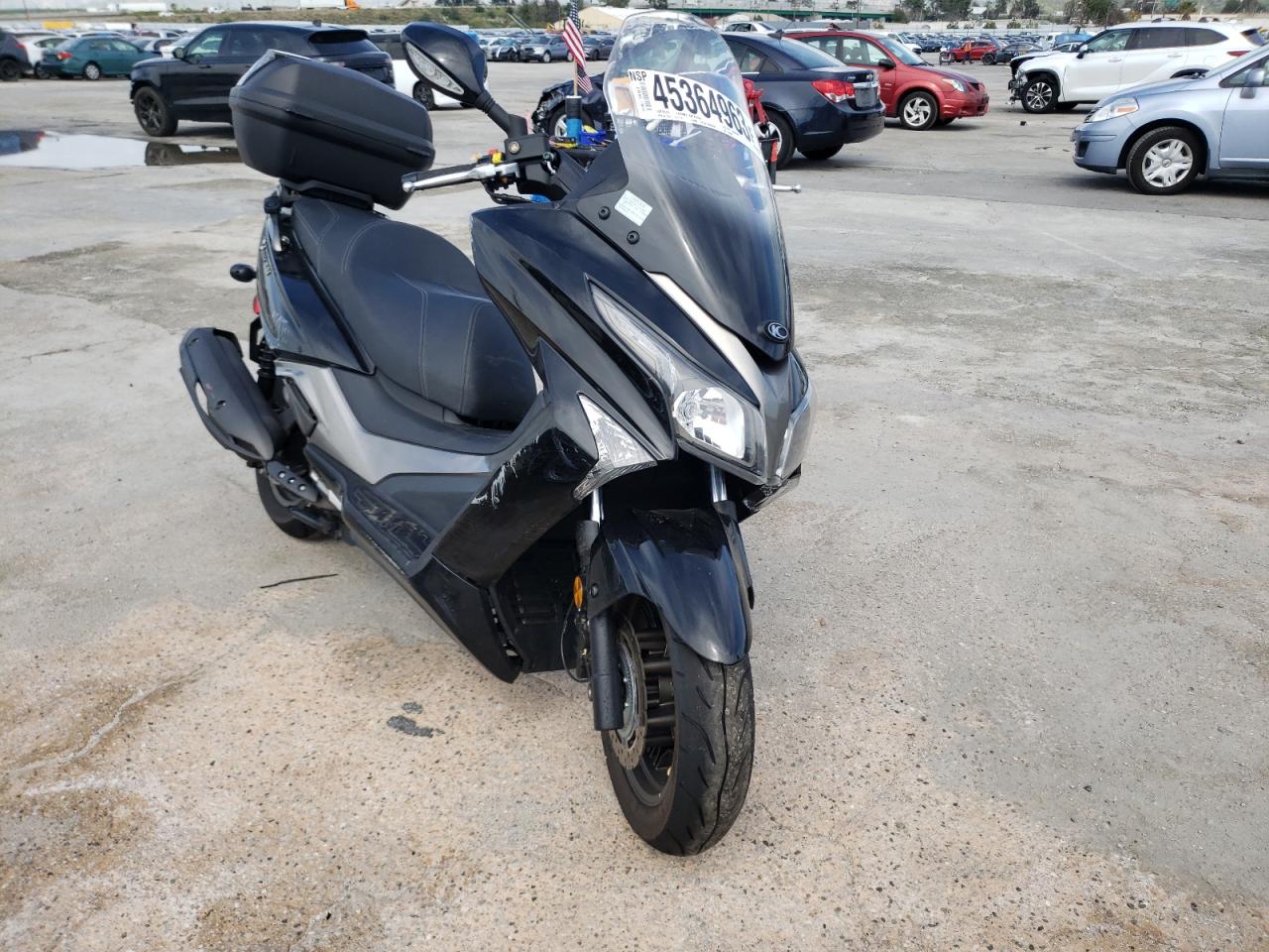 LC2W1M244NC100300 KYMCO USA INC X-TOWN 300 2022