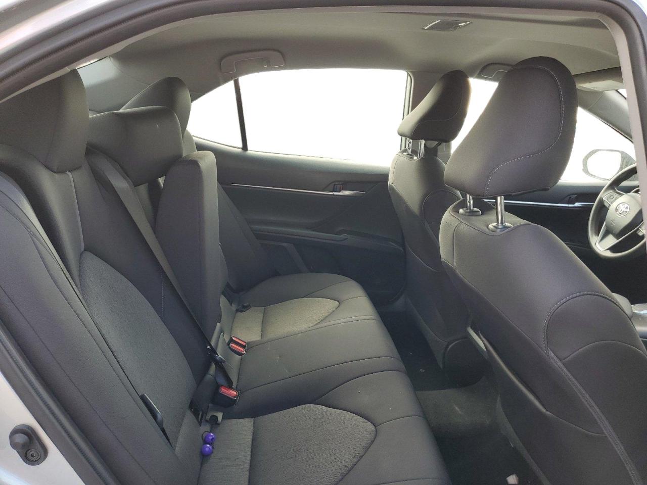 2021 Toyota Camry - Image 10