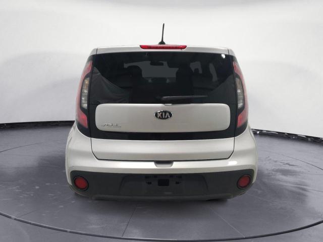 KNDJN2A27J7588022 KIA Soul