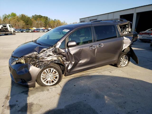 2013 Toyota Sienna XLE