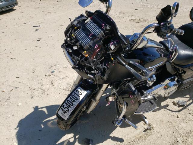 2018 HARLEY-DAVIDSON FLTRU - 1HD1KGD11JB614912