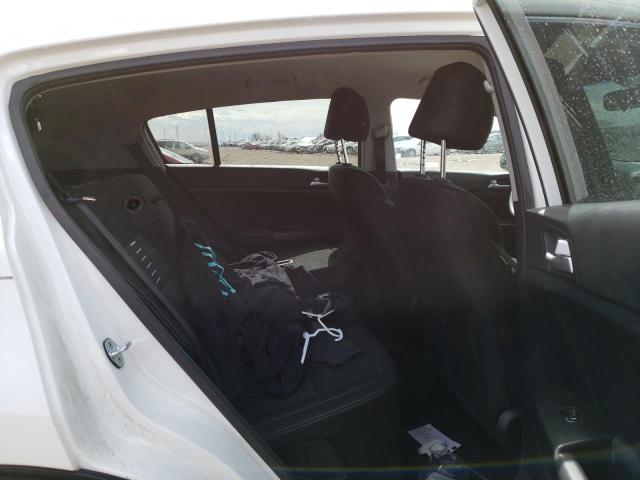 KNDPMCAC1J7484184 KIA Sportage Lx
