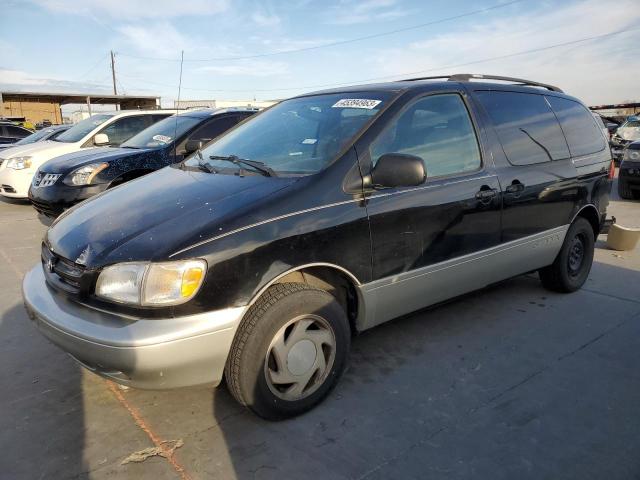 1999 Toyota Sienna LE