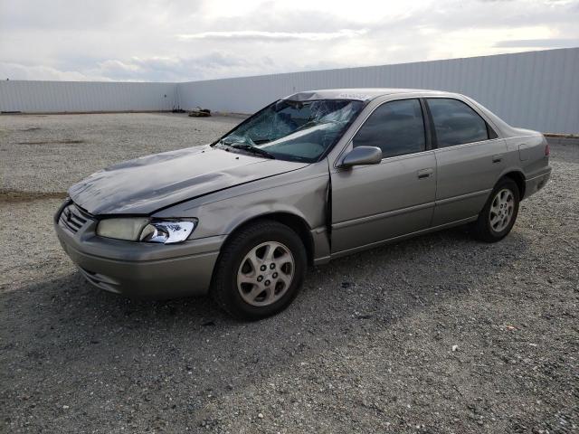 1999 Toyota Camry LE